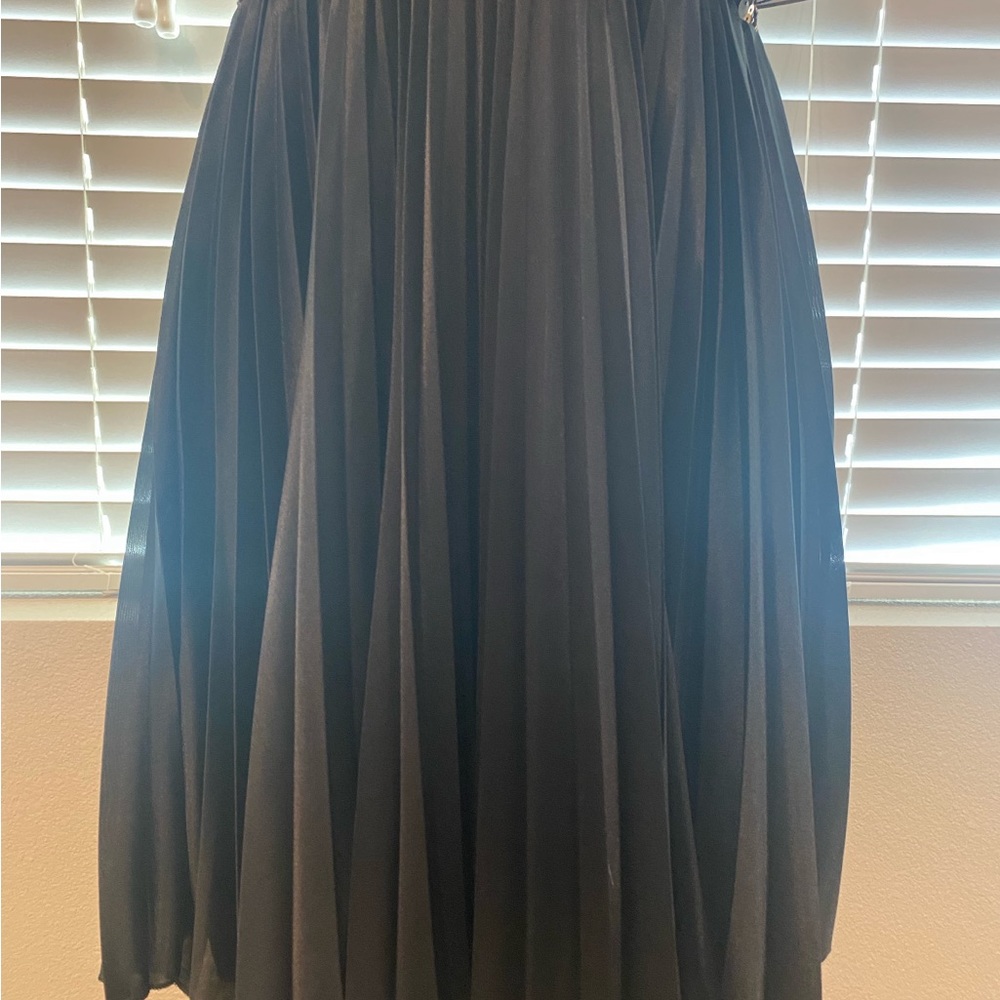 Dress - Picture 3 of 5